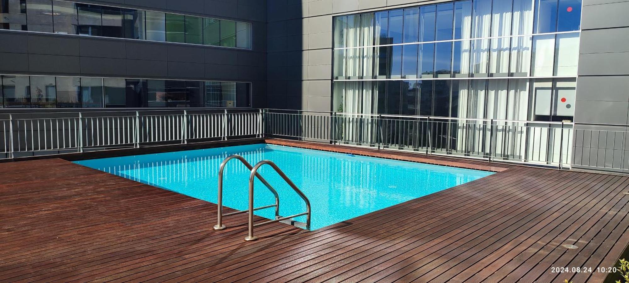 Nice Duplex Apartment With Free Pool And Garage Lisbona Esterno foto